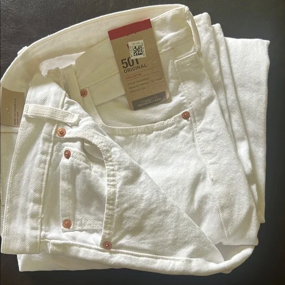 Levi's White Straight Jeans Classic Style - Picture 2 of 2